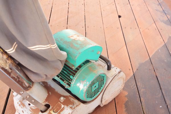 Cost of Cedar Deck Sanding in Leander